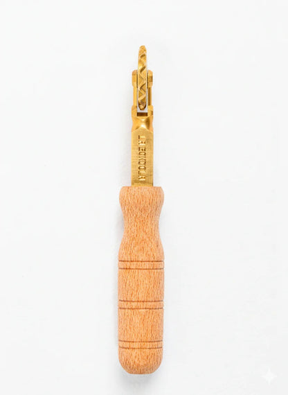 【パスタ製造ツール】LaGondola Professional Crimped Pasta Cutter Wheel, in Durable Brass and Natural Wood - TAN